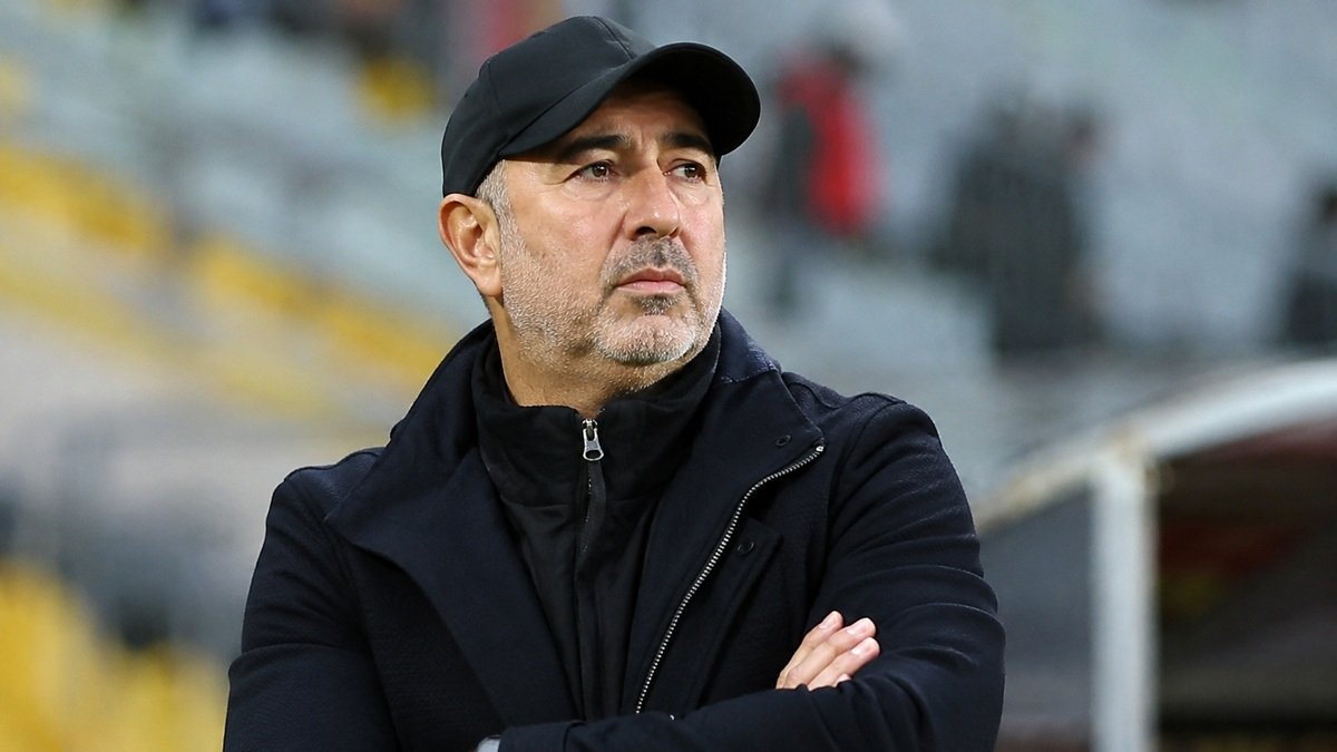 Nasreddine Nabi during his football coaching career